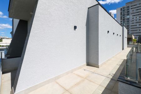 Casa de condomínio à venda com 800m², 5 quartos e 10 vagas Casa de condomínio à venda com 800m², 5 quartos e 10 vagasVaranda da Suíte 1 e 2