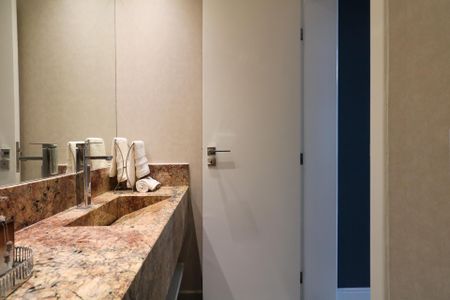 Casa de condomínio à venda com 800m², 5 quartos e 10 vagas Casa de condomínio à venda com 800m², 5 quartos e 10 vagasLavabo da Sala