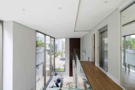 Casa de condomínio à venda com 800m², 5 quartos e 10 vagas Casa de condomínio à venda com 800m², 5 quartos e 10 vagasAcesso as Suítes