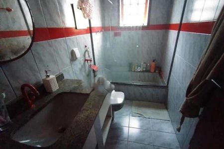 Casa de condomínio à venda com 300m², 4 quartos e 3 vagas