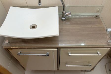 Apartamento para alugar com 55m², 2 quartos e sem vagaBanheiro - torneira