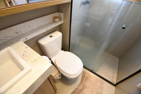 Casa de condomínio à venda com 167m², 3 quartos e 2 vagasBanheiro 1 - Suíte