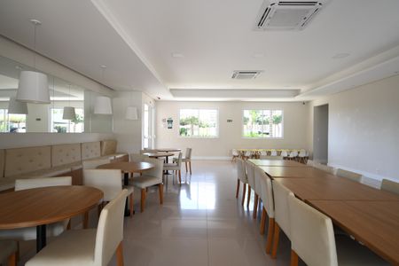 Casa de condomínio à venda com 167m², 3 quartos e 2 vagasÁrea comum - Salão de festas