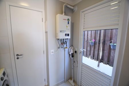 Casa de condomínio à venda com 167m², 3 quartos e 2 vagasÁrea de Serviço