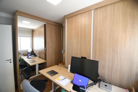 Casa de condomínio à venda com 167m², 3 quartos e 2 vagasQuarto 2 - Suíte