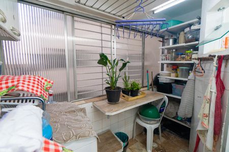 Apartamento para alugar com 68m², 2 quartos e 1 vaga Apartamento para alugar com 68m², 2 quartos e 1 vagaCozinha e Área de Serviço