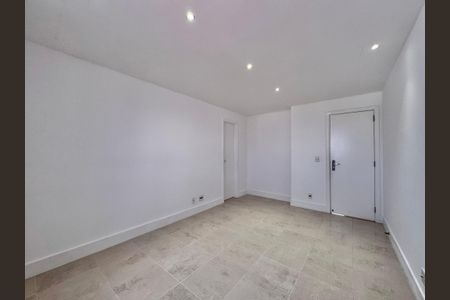 Apartamento para alugar com 182m², 3 quartos e 2 vagasSuíte 2