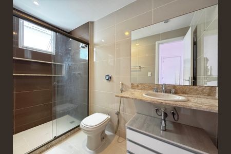 Apartamento para alugar com 182m², 3 quartos e 2 vagasSuíte 1 - Banheiro