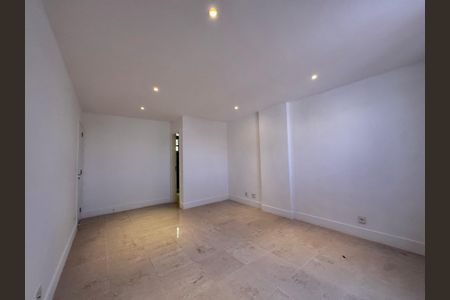 Apartamento para alugar com 182m², 3 quartos e 2 vagasSuíte 1