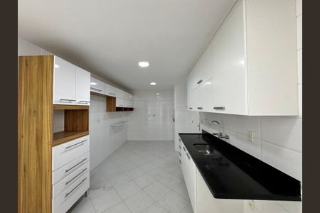 Apartamento para alugar com 182m², 3 quartos e 2 vagasCozinha e Área de Serviço