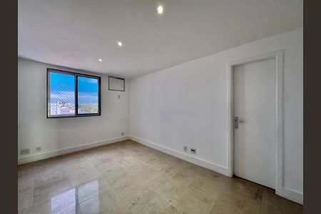 Apartamento para alugar com 182m², 3 quartos e 2 vagasSuíte 2