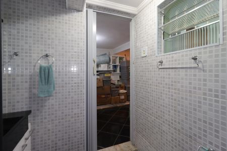 Casa à venda com 119m², 2 quartos e 2 vagasBanheiro 2
