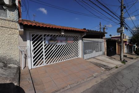 Casa à venda com 119m², 2 quartos e 2 vagasFachada