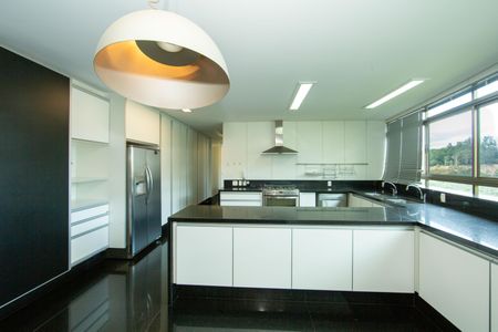 Apartamento à venda com 705m², 5 quartos e 6 vagasCOZINHA