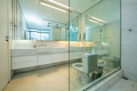 Apartamento à venda com 705m², 5 quartos e 6 vagasBANHEIRO3