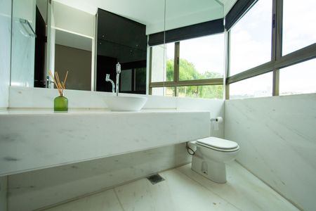 Apartamento à venda com 705m², 5 quartos e 6 vagasBANHEIRO1