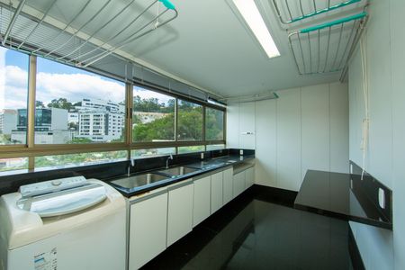 Apartamento à venda com 705m², 5 quartos e 6 vagasAREA DE SERVICO