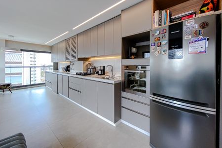 Apartamento à venda com 72m², 2 quartos e 1 vaga Apartamento à venda com 72m², 2 quartos e 1 vagaCozinha e Área de Serviço