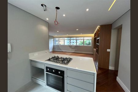 Apartamento à venda com 2 quartos, 100m² em Itaim Bibi, São Paulo