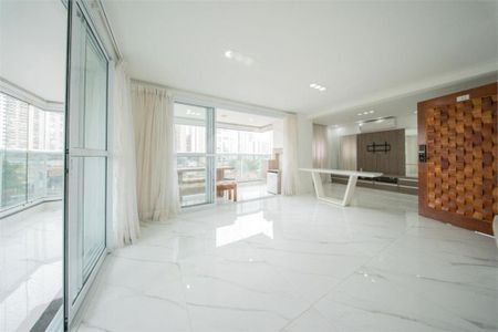 Apartamento à venda com 152m², 3 quartos e 3 vagas