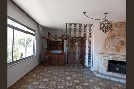 Casa à venda com 273m², 3 quartos e 5 vagas