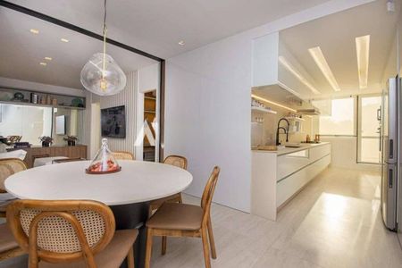 Apartamento à venda com 367m², 4 quartos e 4 vagas