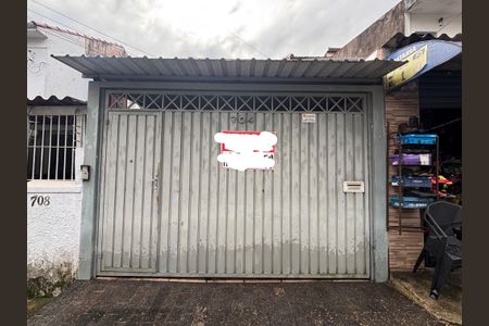 Casa à venda com 118m², 3 quartos e 1 vaga Casa à venda com 118m², 3 quartos e 1 vagaFachada