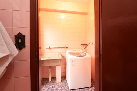 Casa à venda com 130m², 3 quartos e 3 vagasDetalhe