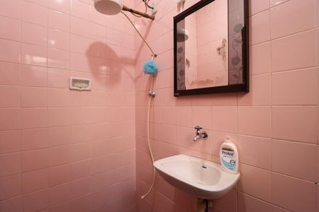 Casa à venda com 130m², 3 quartos e 3 vagasÁrea e banheiro de Serviço