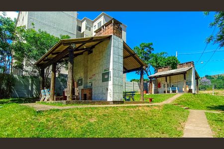 Apartamento para alugar com 39m², 2 quartos e 1 vagaÁrea comum - Churrasqueira