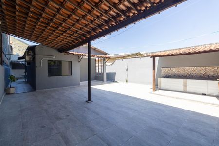 Casa para alugar com 280m², 2 quartos e 2 vagas Casa para alugar com 280m², 2 quartos e 2 vagasÁrea Externa