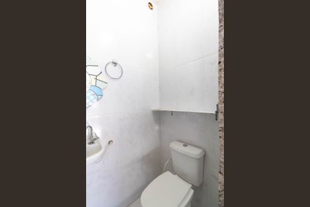 Casa para alugar com 280m², 2 quartos e 2 vagas Casa para alugar com 280m², 2 quartos e 2 vagasBanheiro de Serviço