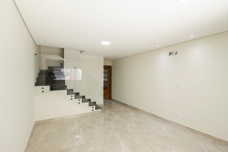 Sala de casa à venda com 3 quartos, 144m² em Parque Maria Domitila, São Paulo