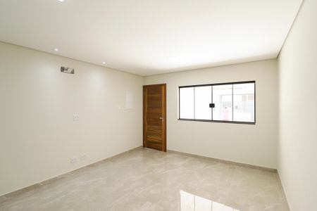 Sala de casa à venda com 3 quartos, 144m² em Parque Maria Domitila, São Paulo