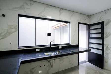 Casa à venda com 144m², 3 quartos e 2 vagasCozinha