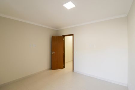 Casa à venda com 144m², 3 quartos e 2 vagasSuíte 1