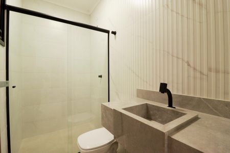 Casa à venda com 144m², 3 quartos e 2 vagasBanheiro da Suíte 2