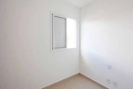 Quarto de apartamento para alugar com 2 quartos, 48m² em Santa Mônica, Uberlândia