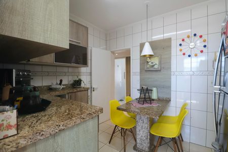 Apartamento para alugar com 110m², 4 quartos e 2 vagasCozinha