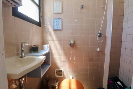 Apartamento para alugar com 110m², 4 quartos e 2 vagasBanheiro de serviço