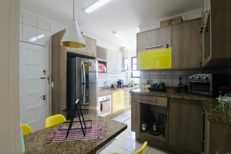 Apartamento para alugar com 110m², 4 quartos e 2 vagasCozinha