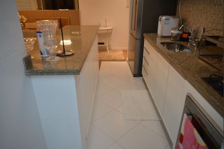 Apartamento à venda com 100m², 3 quartos e 2 vagasCozinha