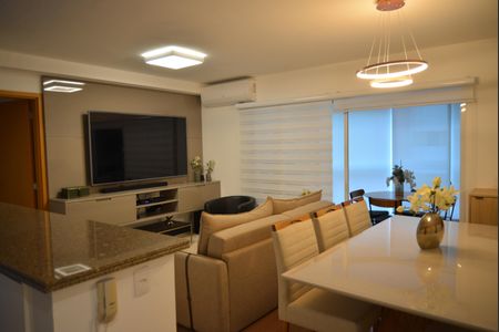 Apartamento à venda com 100m², 3 quartos e 2 vagasSala