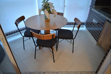 Apartamento à venda com 100m², 3 quartos e 2 vagasVaranda Goumert