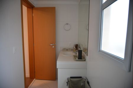 Apartamento à venda com 100m², 3 quartos e 2 vagasBanheiro da Suíte