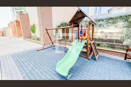 Apartamento à venda com 100m², 3 quartos e 2 vagasÁrea comum - Playground