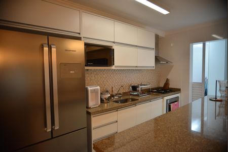 Apartamento à venda com 100m², 3 quartos e 2 vagasCozinha