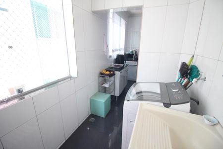 Apartamento à venda com 116m², 3 quartos e 1 vagaÁrea de Serviço