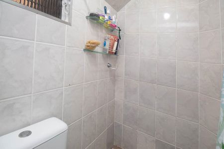 Casa à venda com 247m², 4 quartos e 6 vagas Casa à venda com 247m², 4 quartos e 6 vagasBanheiro 5