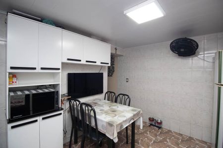 Casa à venda com 247m², 4 quartos e 6 vagas Casa à venda com 247m², 4 quartos e 6 vagasCozinha casa 2